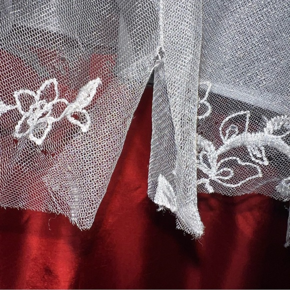 🆕MacDuggal Embroidered Illusion Puff Sleeve Gown|Size 14|$798 Retail|Minor Flaw - Picture 14 of 16